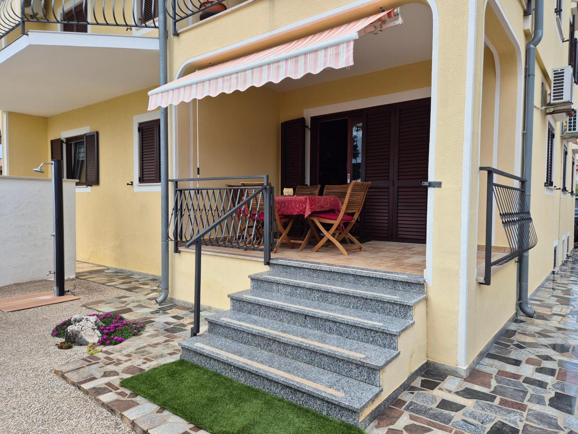 Apartment Vinja Poreč - ground floor - garden Buitenkant foto