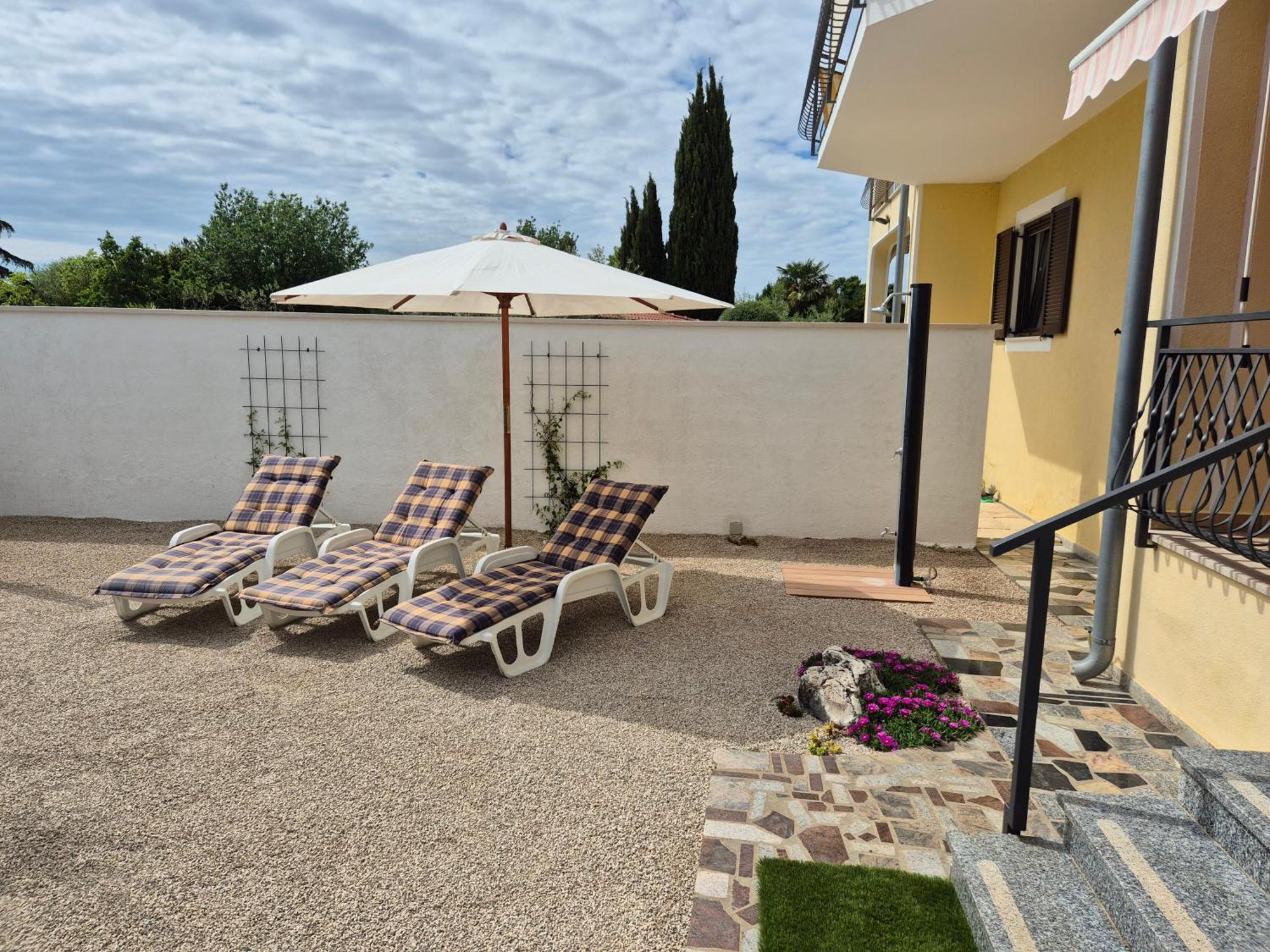 Apartment Vinja Poreč - ground floor - garden Buitenkant foto