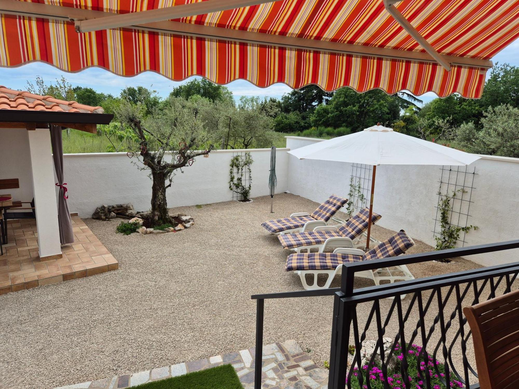 Apartment Vinja Poreč - ground floor - garden Buitenkant foto
